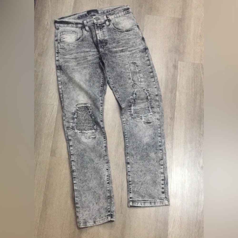 Steve’s Jeans Gray Distressed Men Jeans
(Size 28x30)
